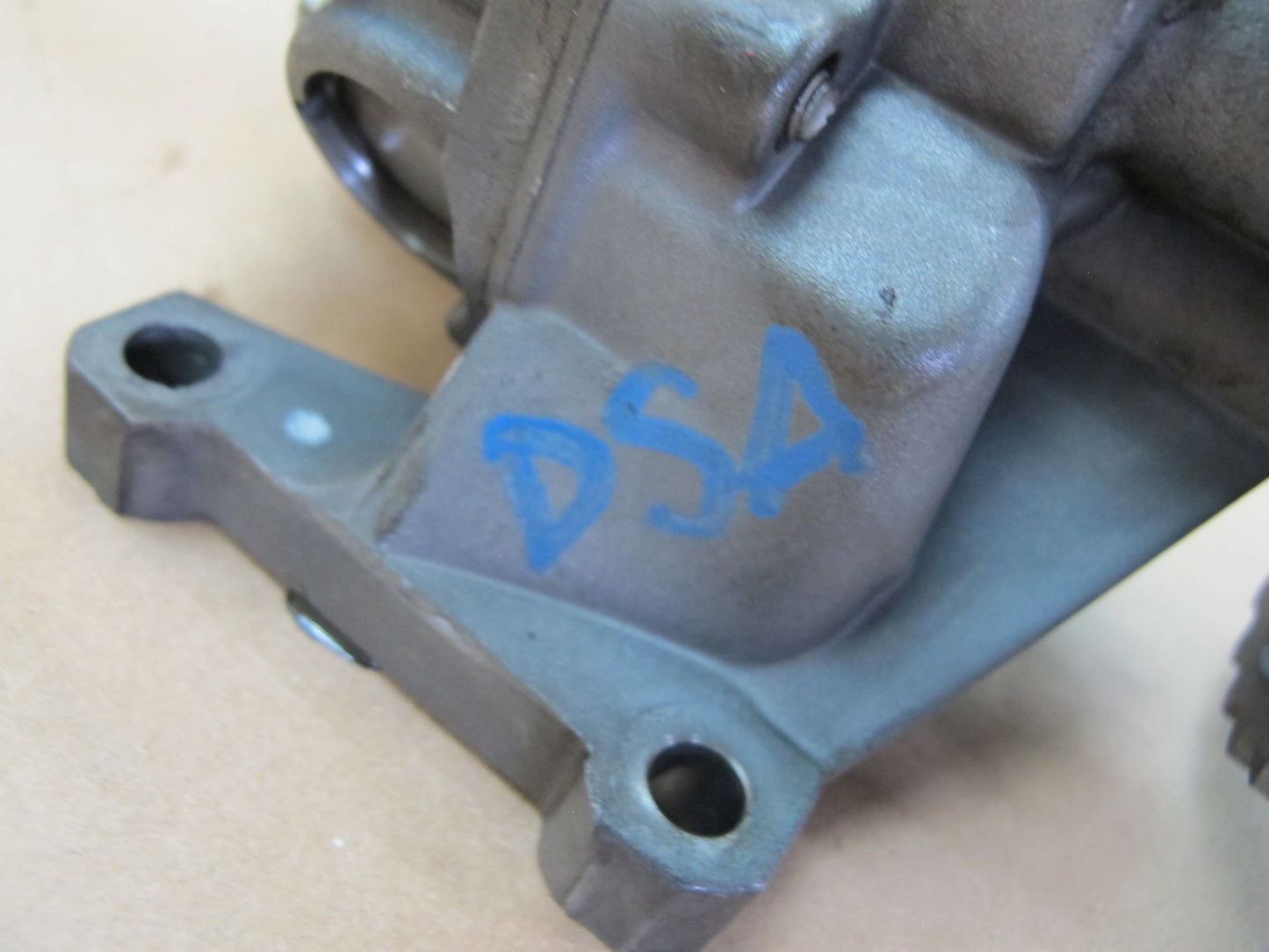 03-06 Dodge Sprinter 2.7L Diesel OM647LA Engine Motor Oil Pump OEM