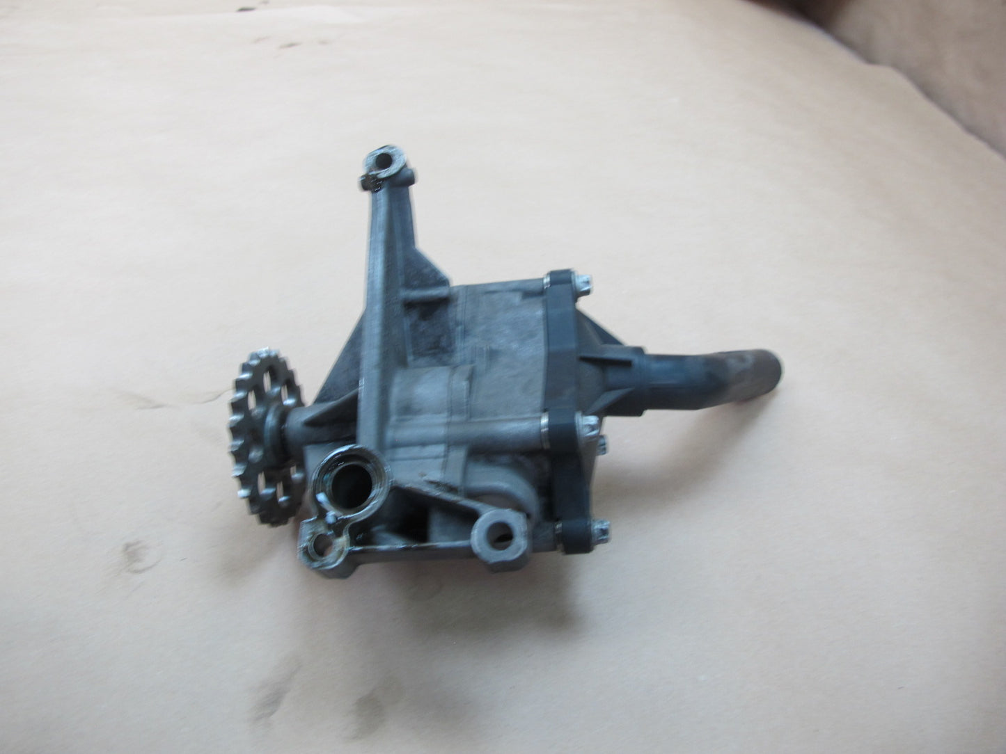 03-06 Dodge Sprinter 2.7L Diesel OM647LA Engine Motor Oil Pump OEM