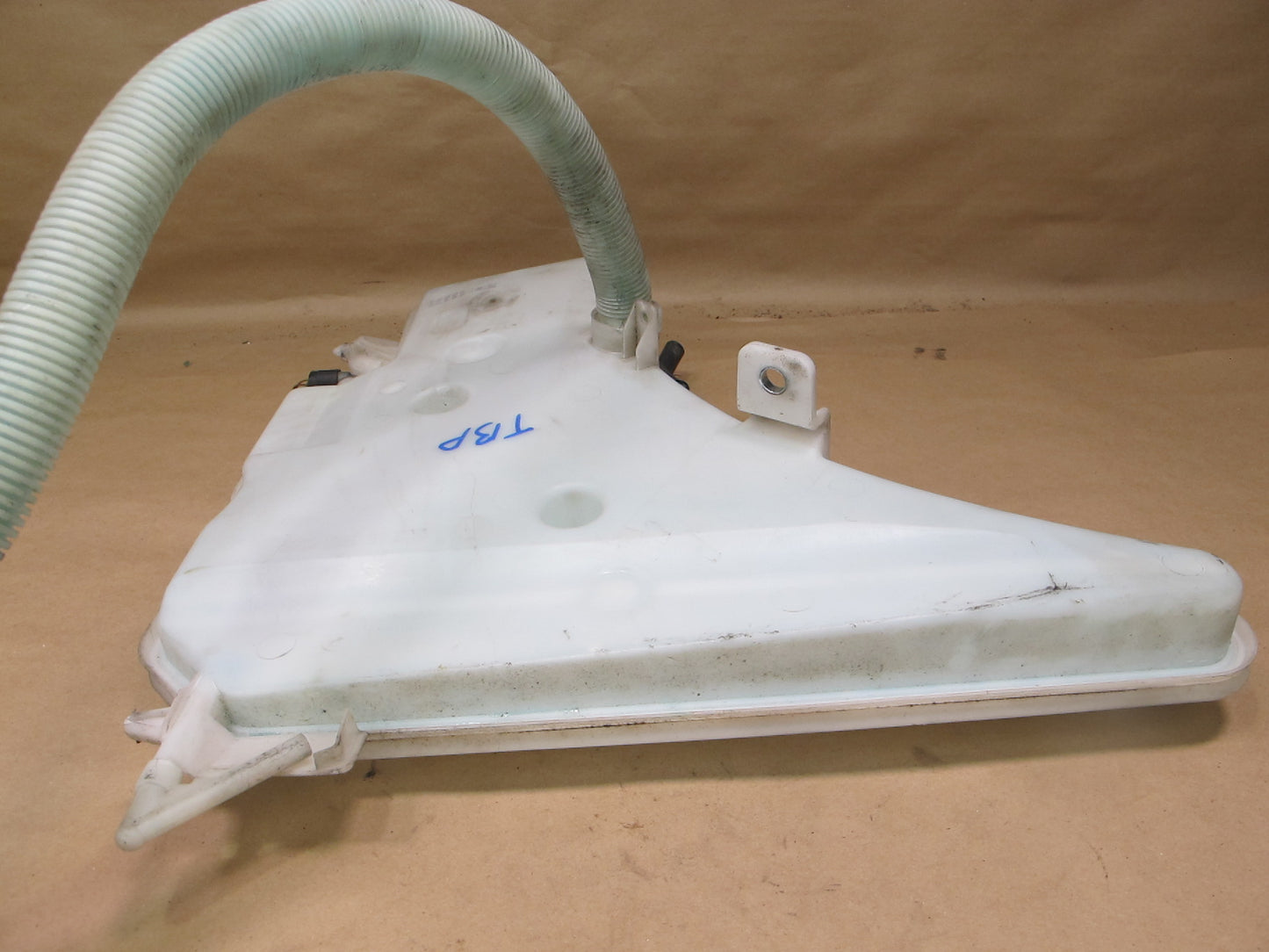 07-11 BMW E92 E93 3-SERIES Windshield Washer Fluid Reservoir w Neck & Pump OEM