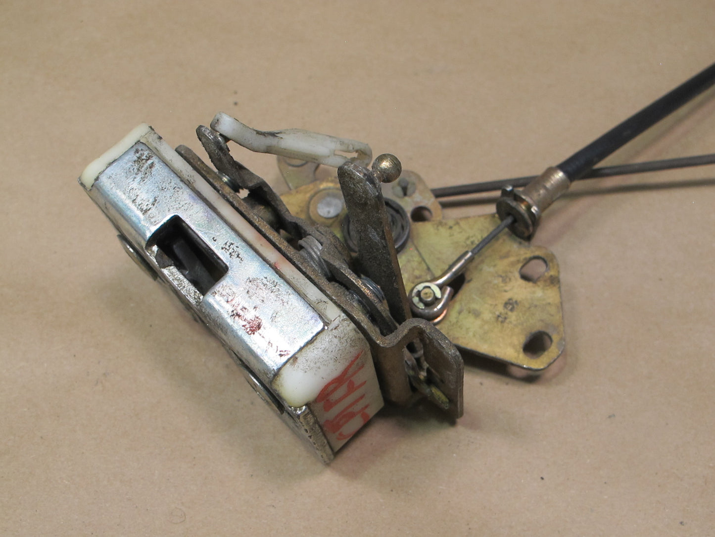 77-82 Porsche 924 Right Door Lock Latch Actuator 92853705404 OEM