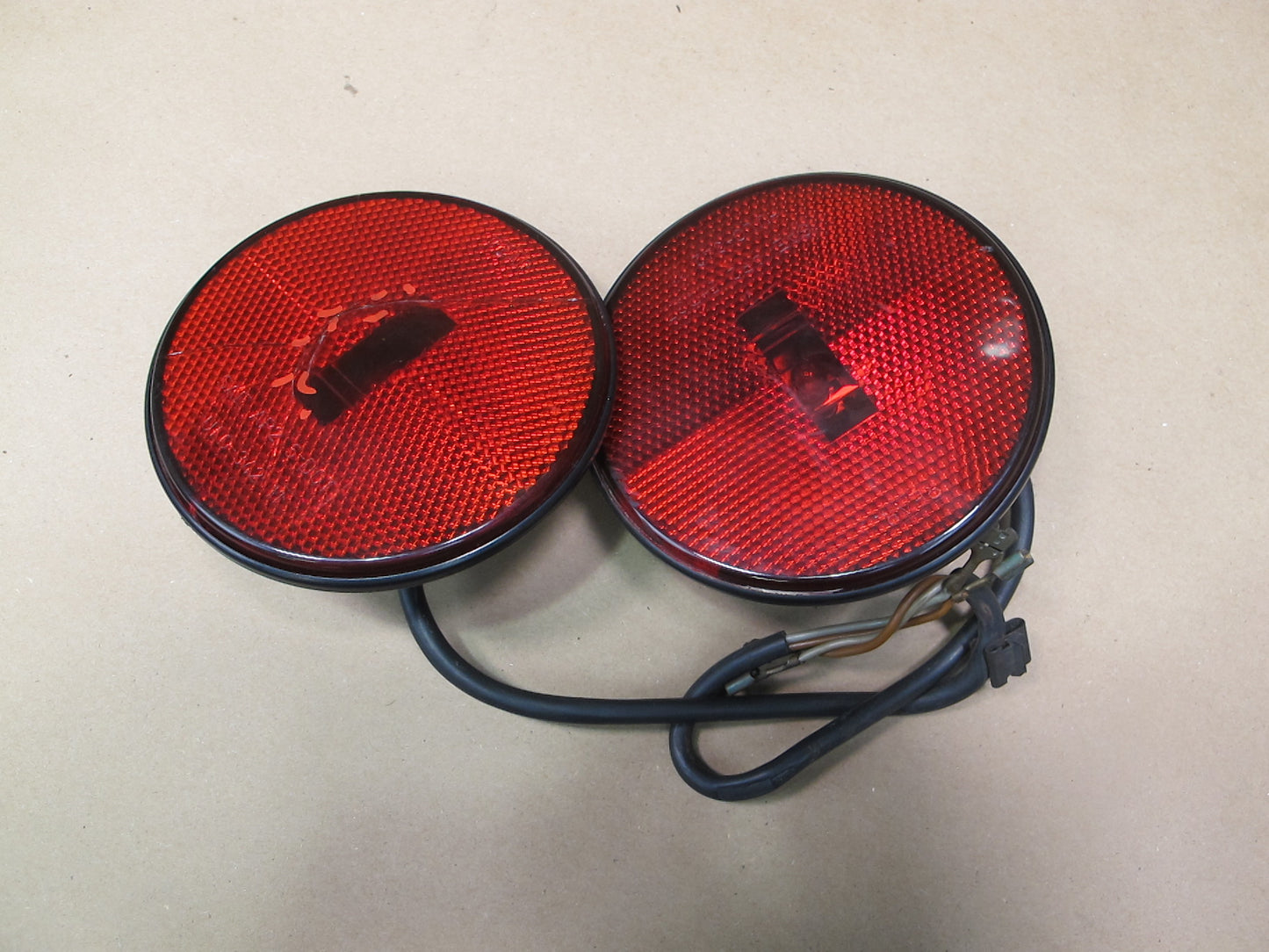 87-88 Porsche 924 Set of 2 Rear Left & Right Side Marker Light 477945061A OEM