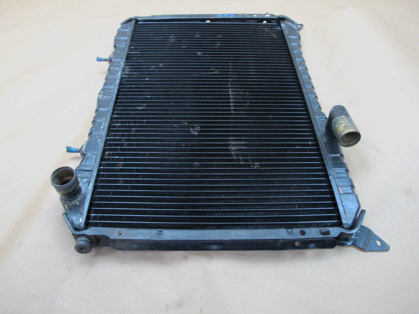 84-89 Nissan Z31 300ZX MT NON Turbo Engine Cooling Radiator OEM