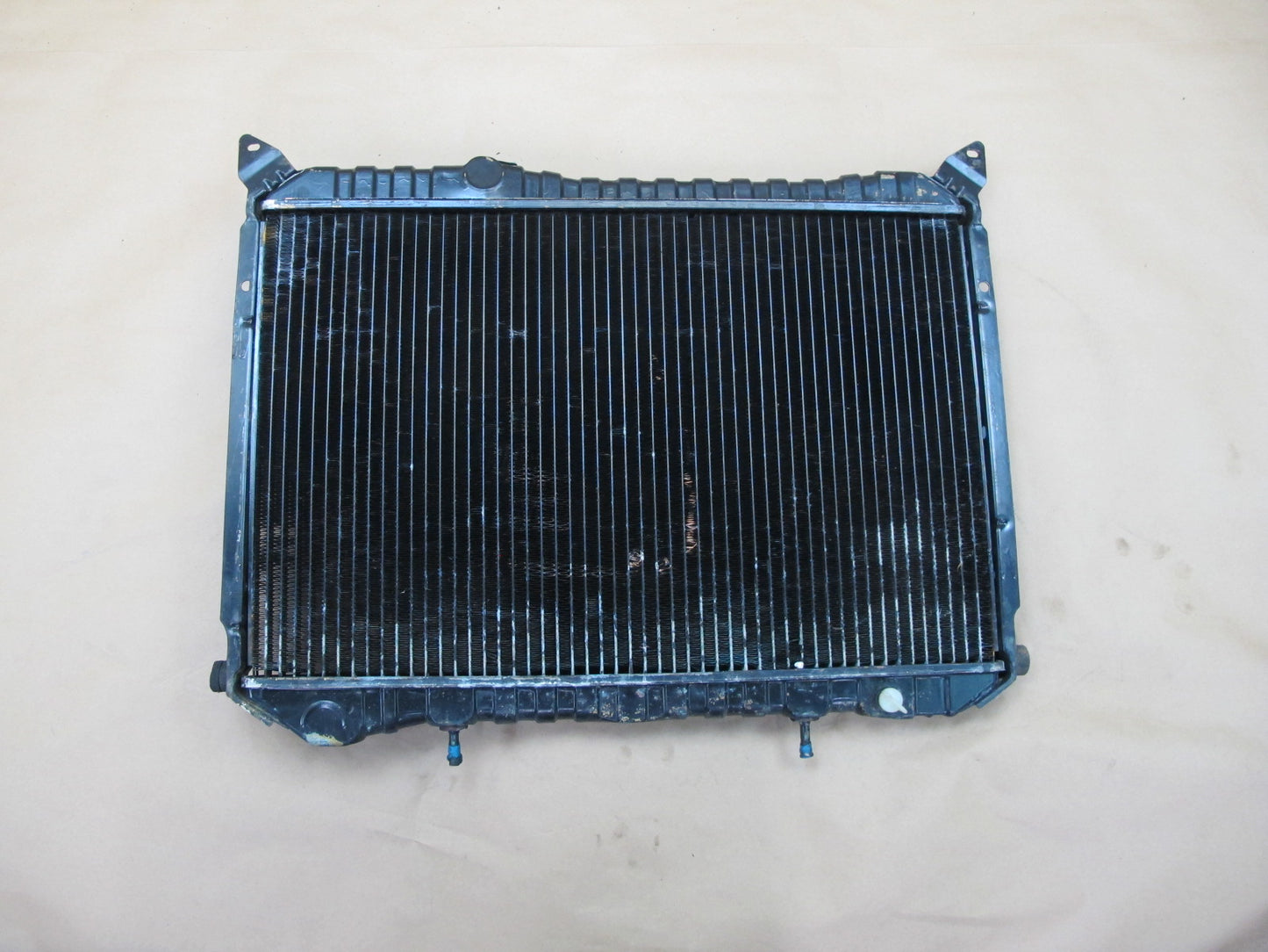 84-89 Nissan Z31 300ZX MT NON Turbo Engine Cooling Radiator OEM