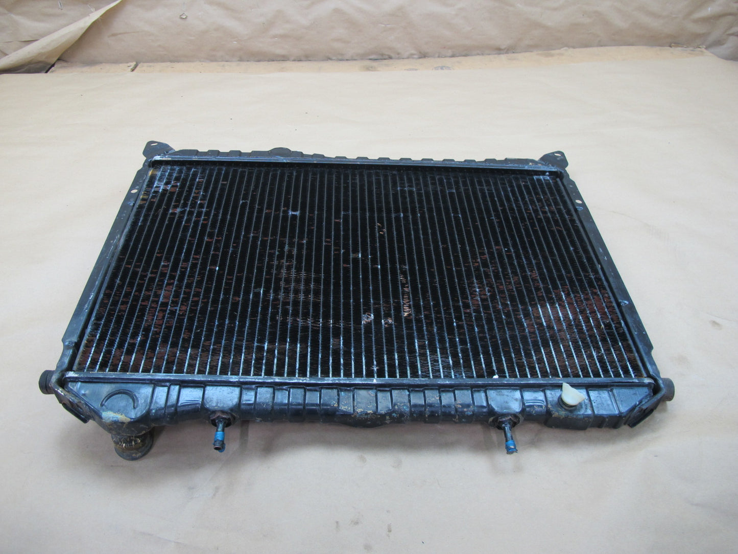 84-89 Nissan Z31 300ZX MT NON Turbo Engine Cooling Radiator OEM