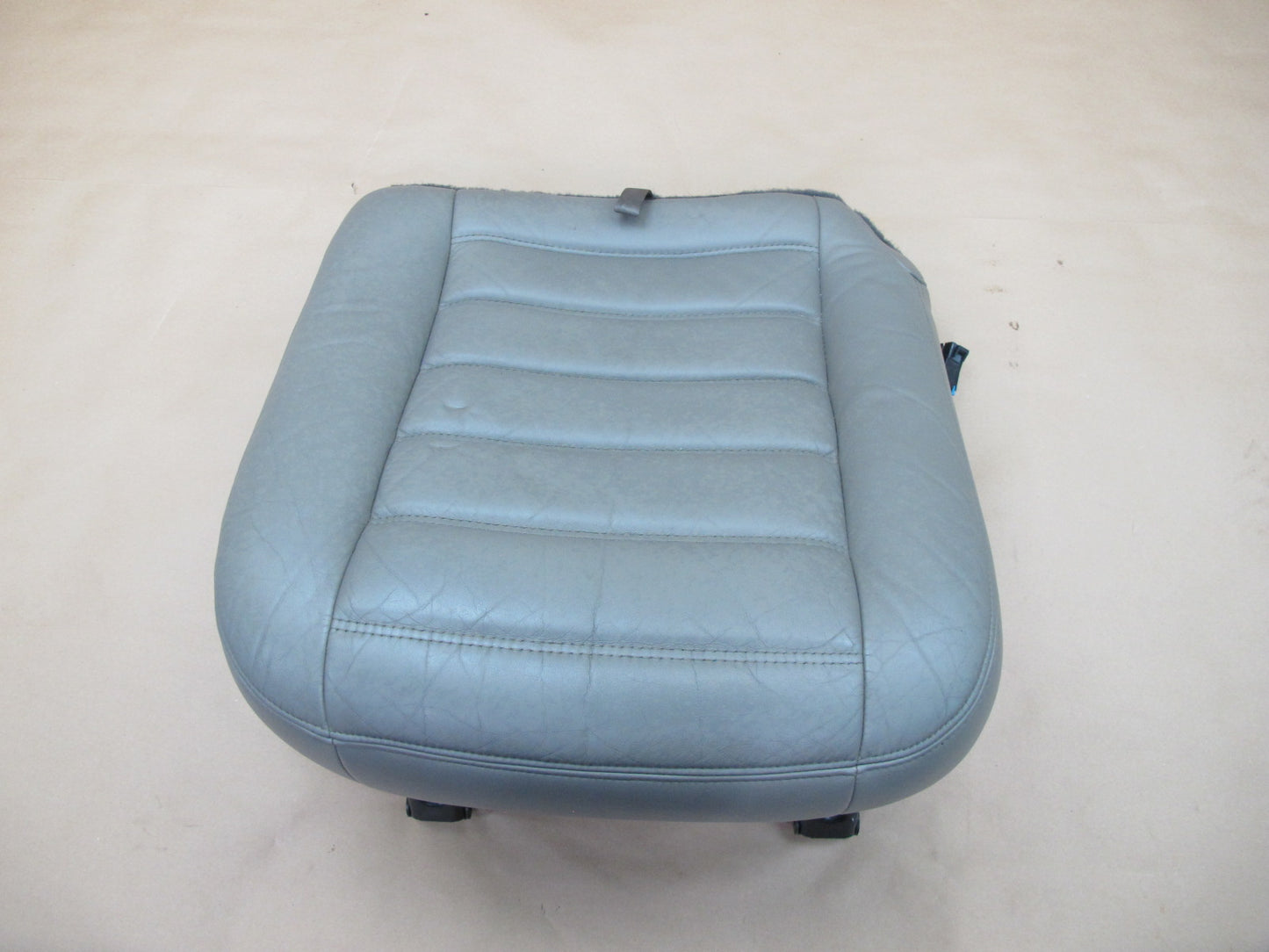 2003-2007 Hummer H2 Rear 2ND ROW Right Pass Side Seat Lower Cushion Leather