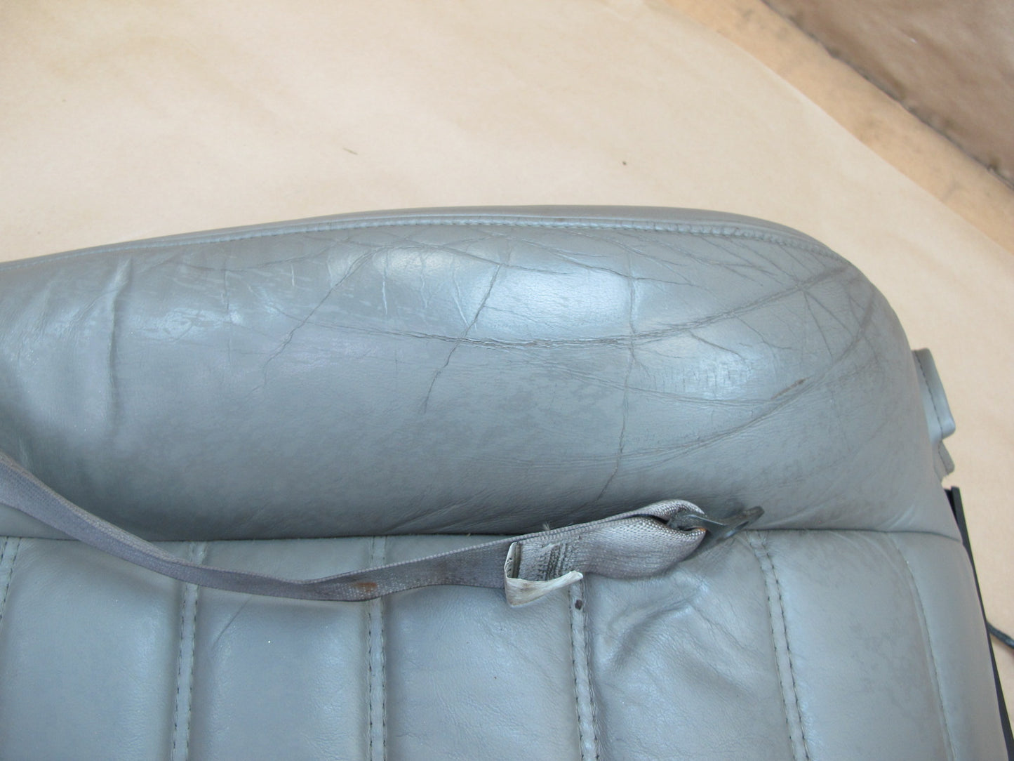 2003-2007 Hummer H2 Front Left Driver Side Seat Upper Cushion Leather