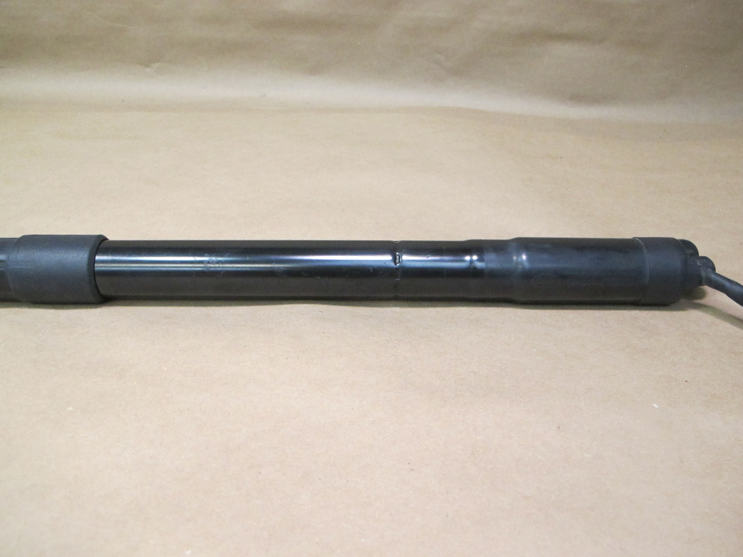 12-19 Range Evoque L538 Rear Left & Right Tailgate Lid Power Shock Strut OEM