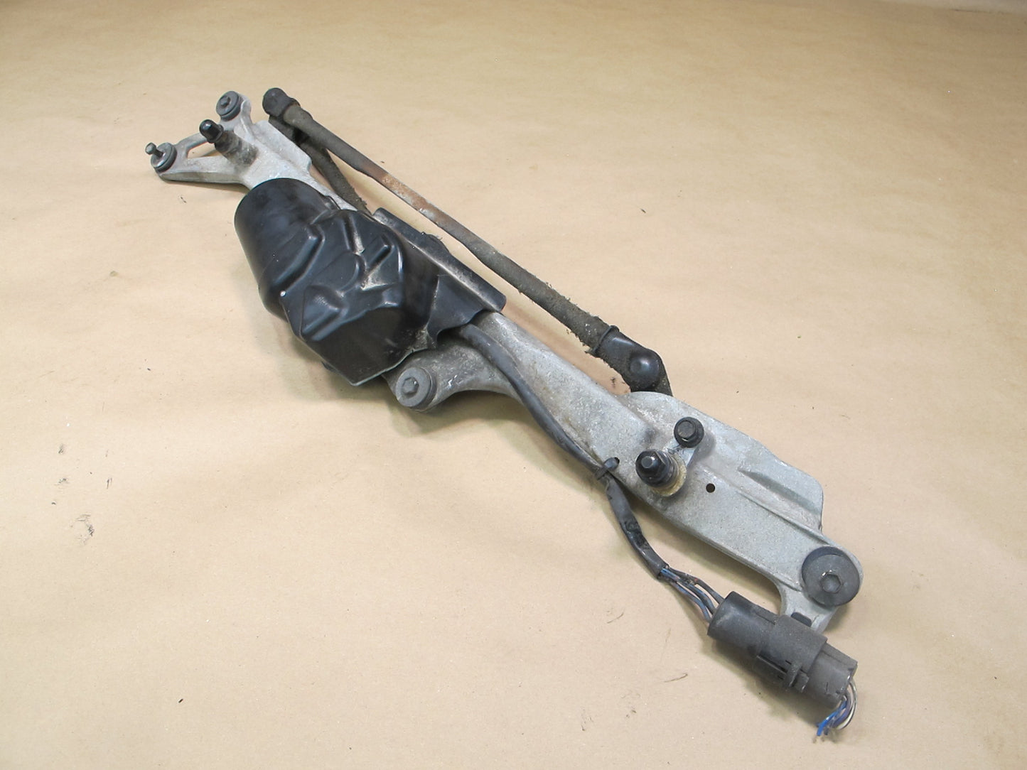 90-94 Lexus UCF10 LS400 Windshield Wiper Transmission Linkage w Motor OEM