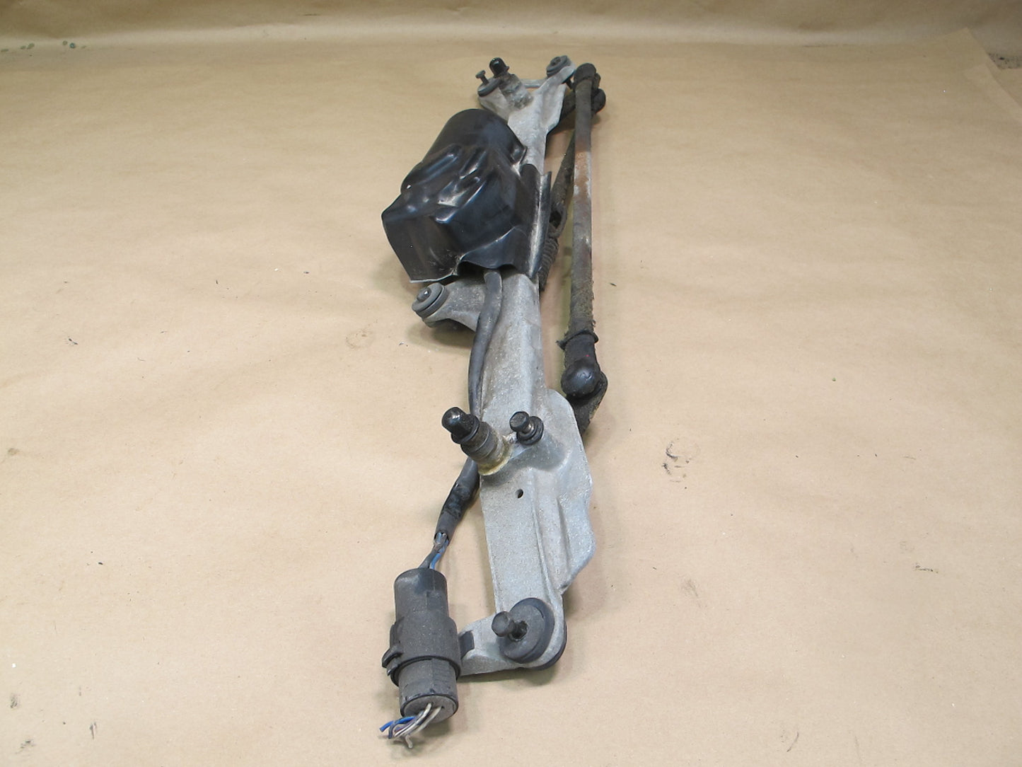 90-94 Lexus UCF10 LS400 Windshield Wiper Transmission Linkage w Motor OEM