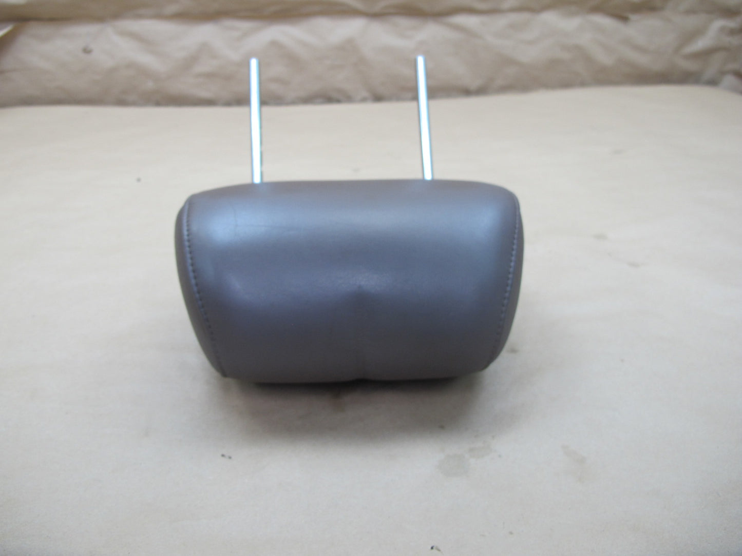 90-94 Lexus UCF10 LS400 Set of 2 Front Left & Right Leather Headrest OEM