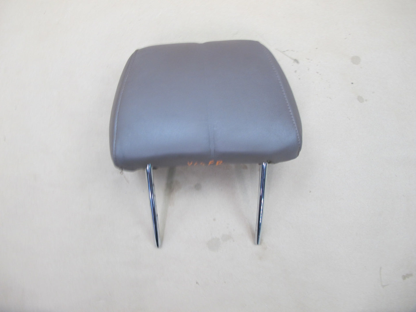 90-94 Lexus UCF10 LS400 Set of 2 Front Left & Right Leather Headrest OEM