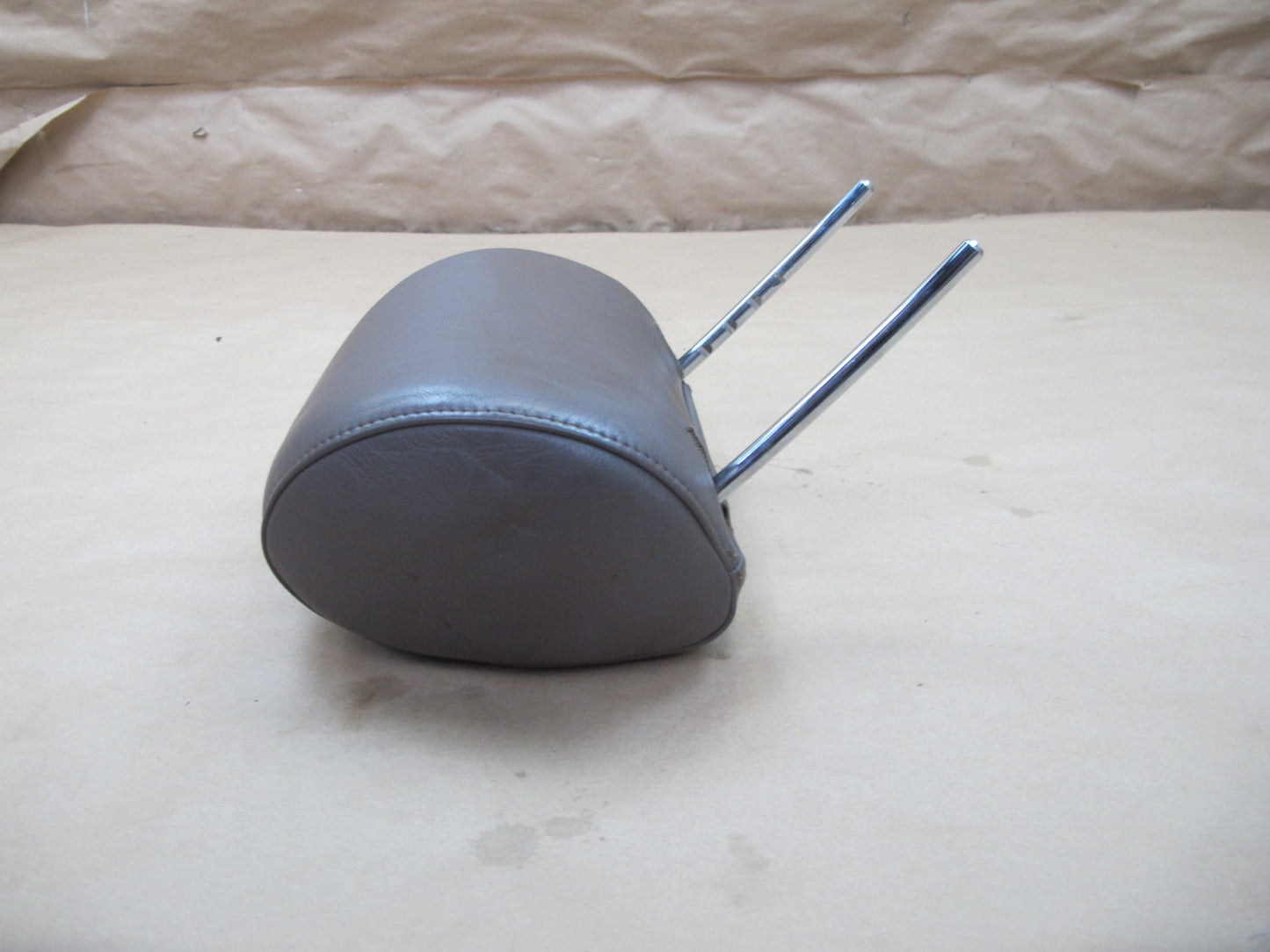 90-94 Lexus UCF10 LS400 Set of 2 Front Left & Right Leather Headrest OEM