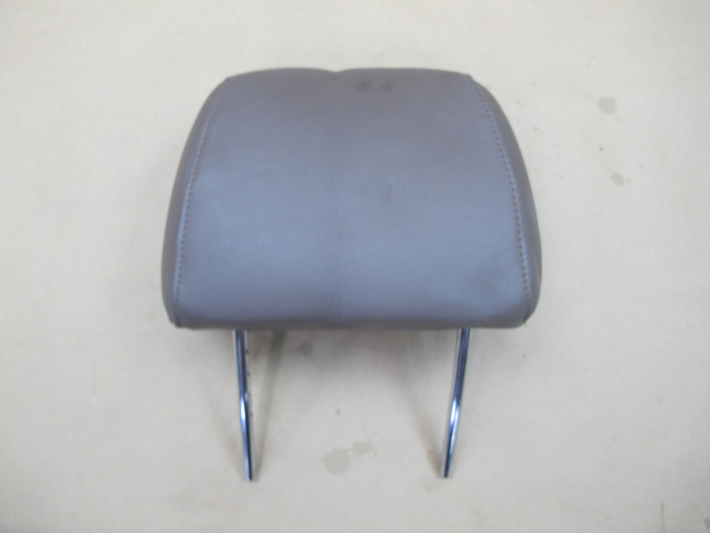 90-94 Lexus UCF10 LS400 Set of 2 Front Left & Right Leather Headrest OEM