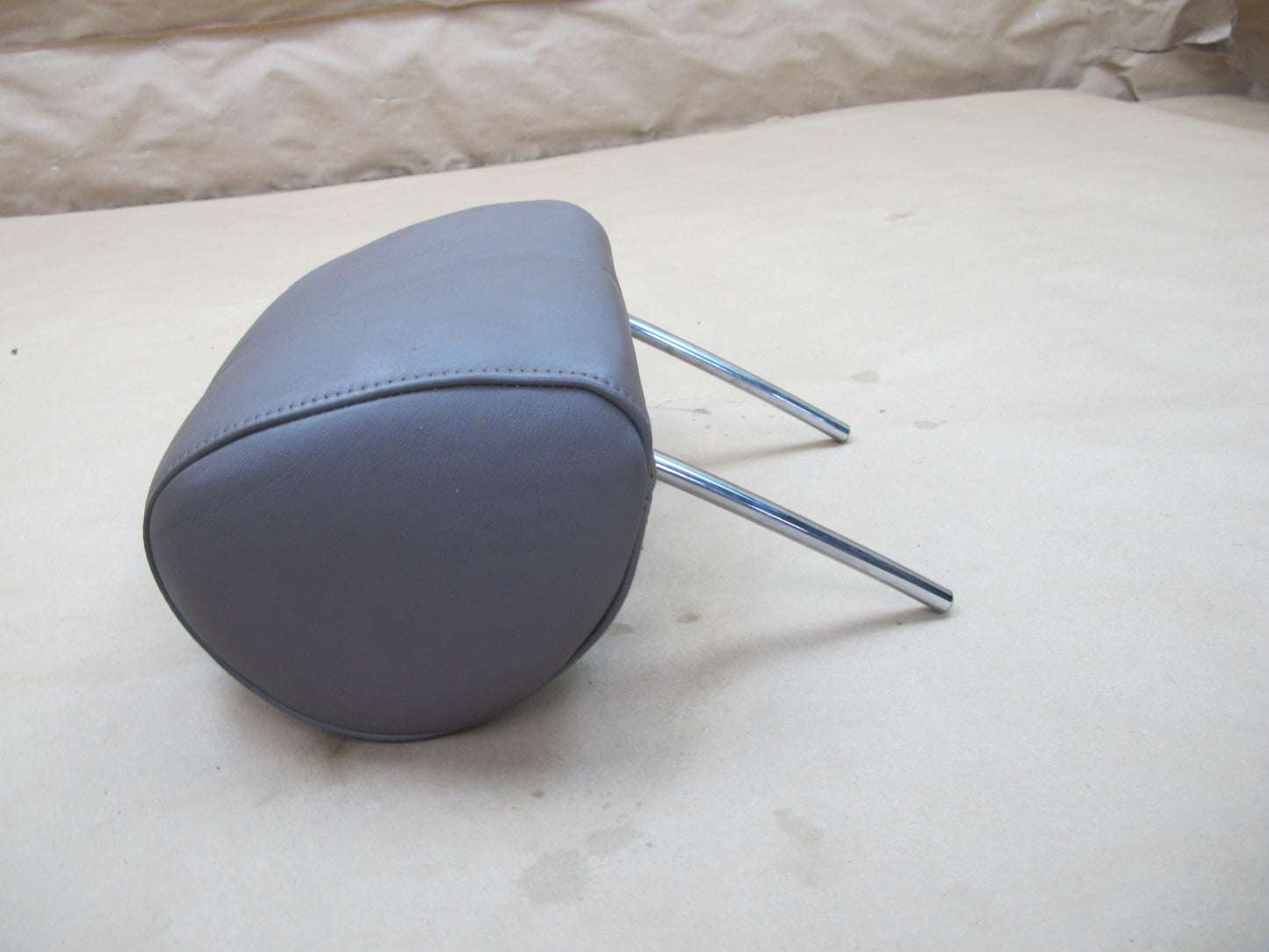 90-94 Lexus UCF10 LS400 Set of 2 Front Left & Right Leather Headrest OEM