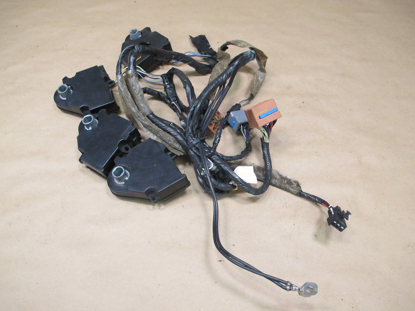 2003-2009 Hummer H2 Hvac A/C Air Heater Door Flap Actuator Motor W/ Wire Set