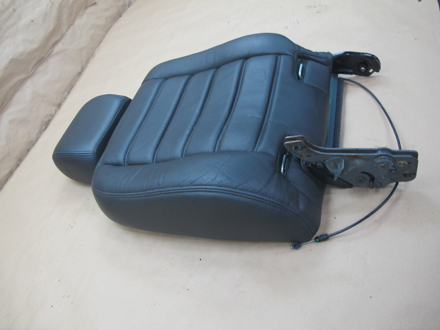 2003-2007 Hummer H2 Rear 2ND ROW Right Pass Side Seat Upper Cushion Leather