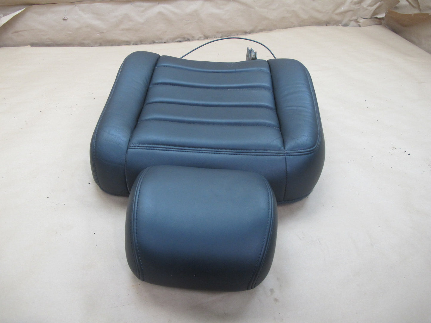 2003-2007 Hummer H2 Rear 2ND ROW Right Pass Side Seat Upper Cushion Leather