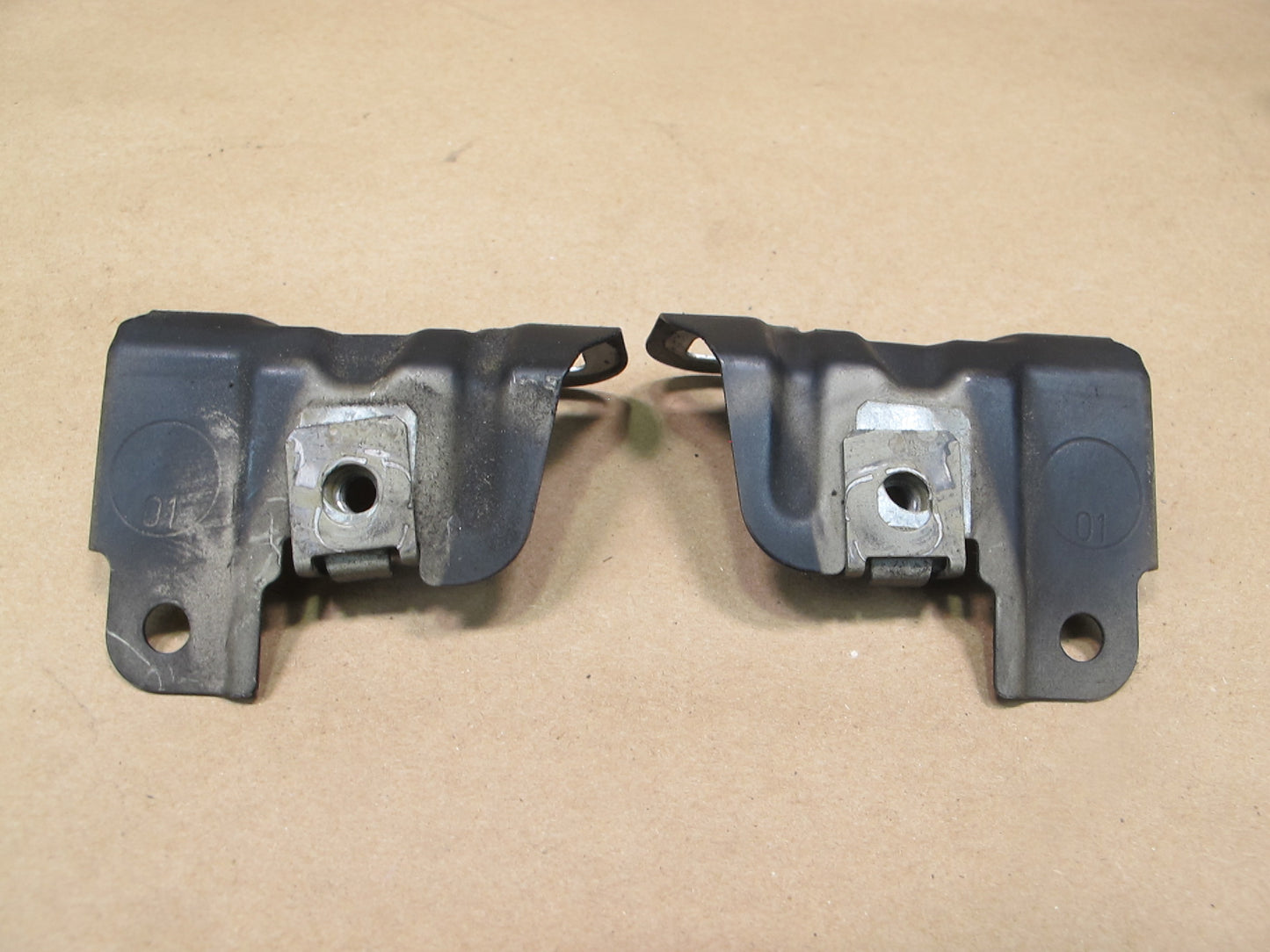 12-18 BMW F06 F12 F13 Front Left & Right Side Fender Mount Bracket Set OEM