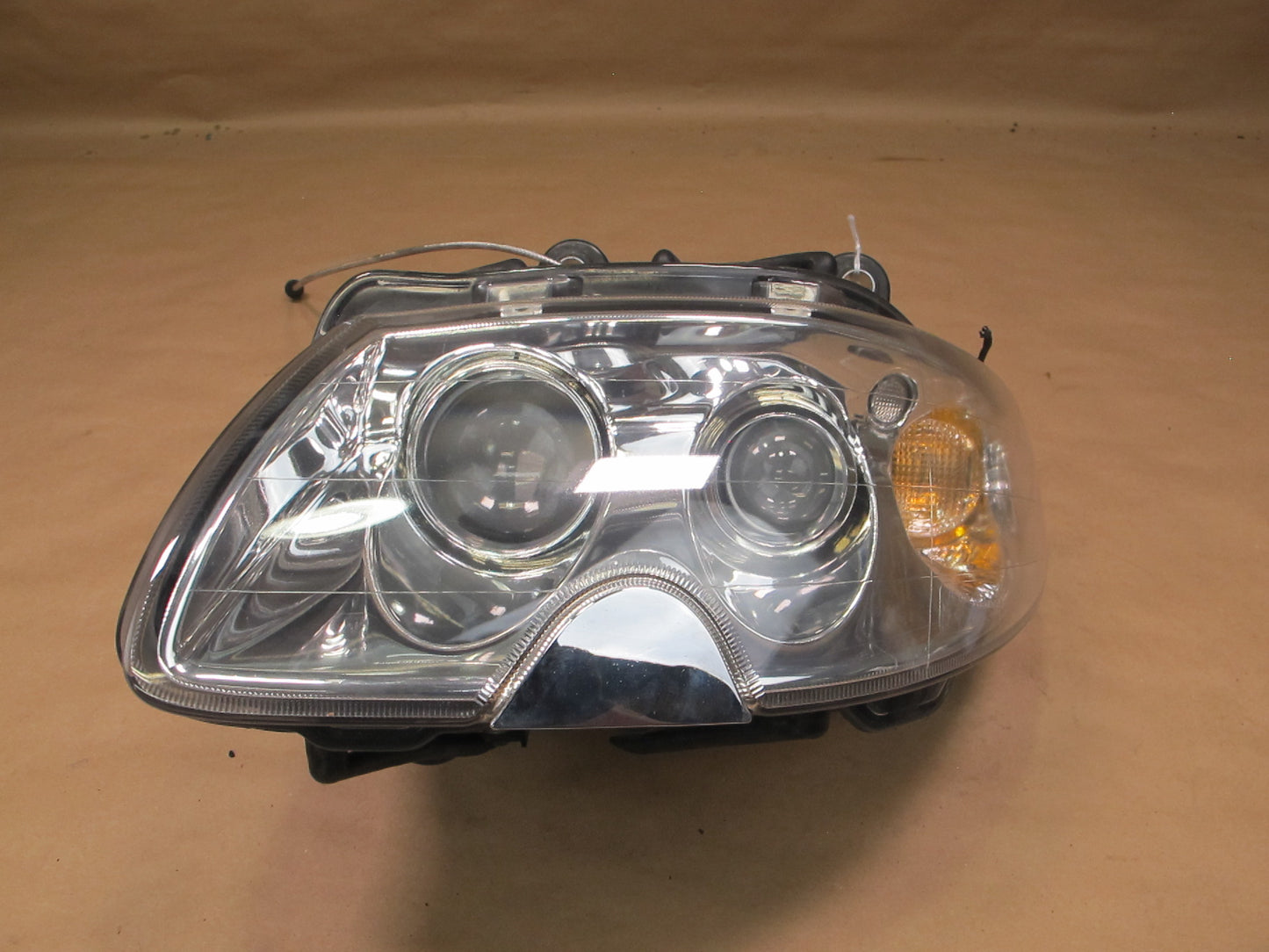 05-08 Maserati Quattroporte M139 Front Xenon HID Headlight Lamp Set of 2 OEM