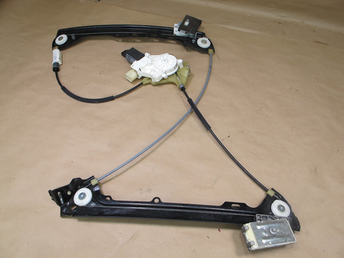 07-13 BMW E92 E93 3-SERIES Left Door Window Regulator w Motor OEM