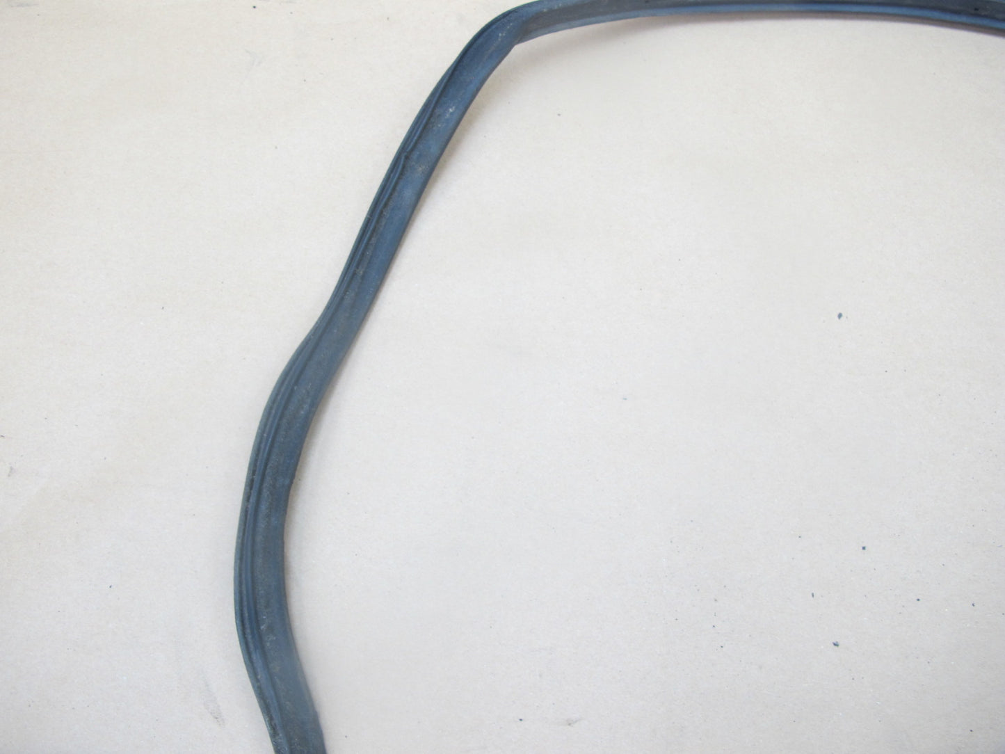 84-86 Nissan Z31 300ZX 2+0 Set of 2 Door Weatherstrip Rubber Seal OEM