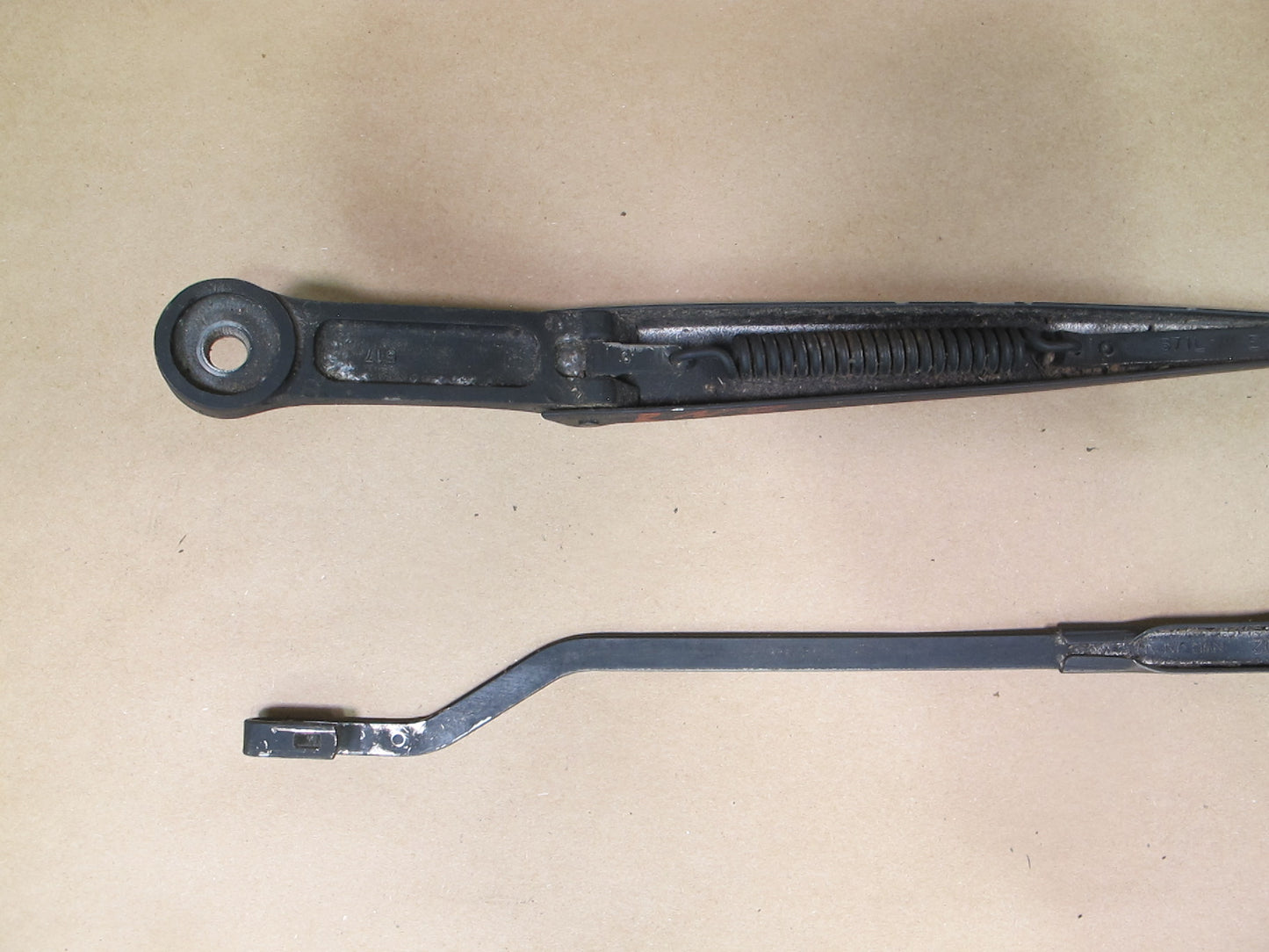 84-86 Nissan Z31 300ZX Set of 2 Front Windshield Left & Right Wiper Arm OEM