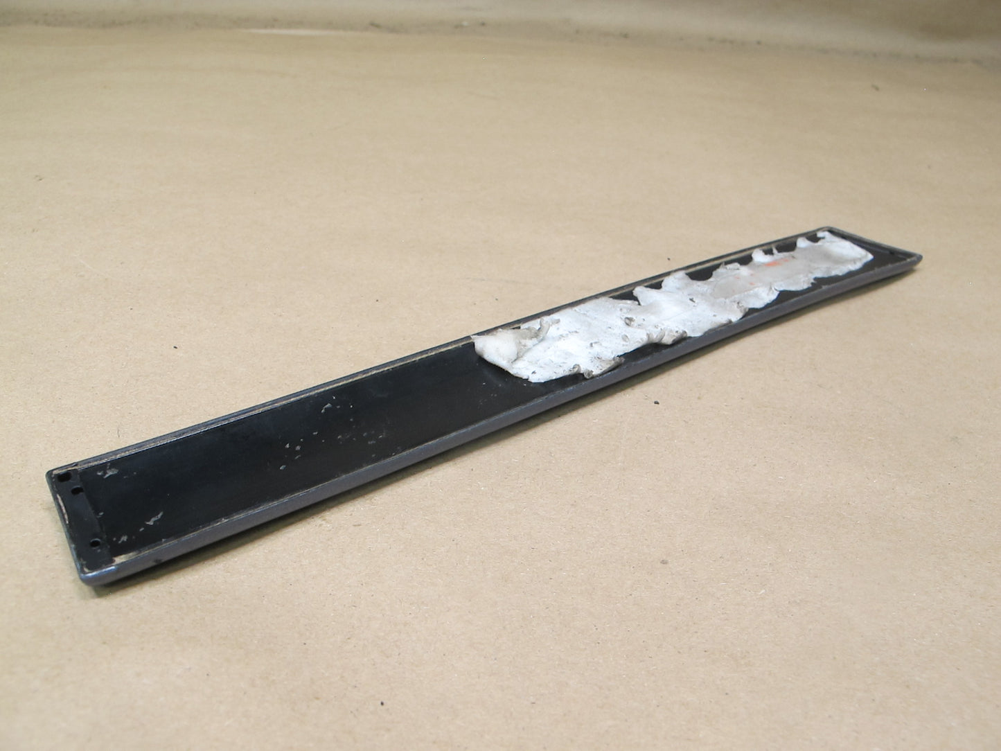 84-86 Nissan Z31 300ZX Front Right Fender Shell Trim Molding Cover OEM