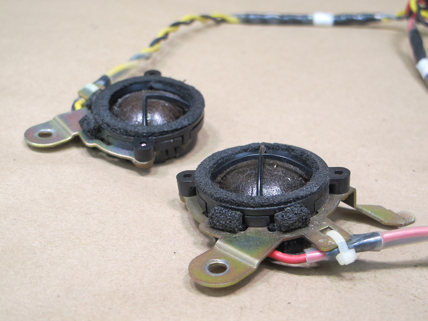 95-00 Lexus UCF20 LS400 Set of 2 Front Left & Right Door Speaker Tweeter OEM