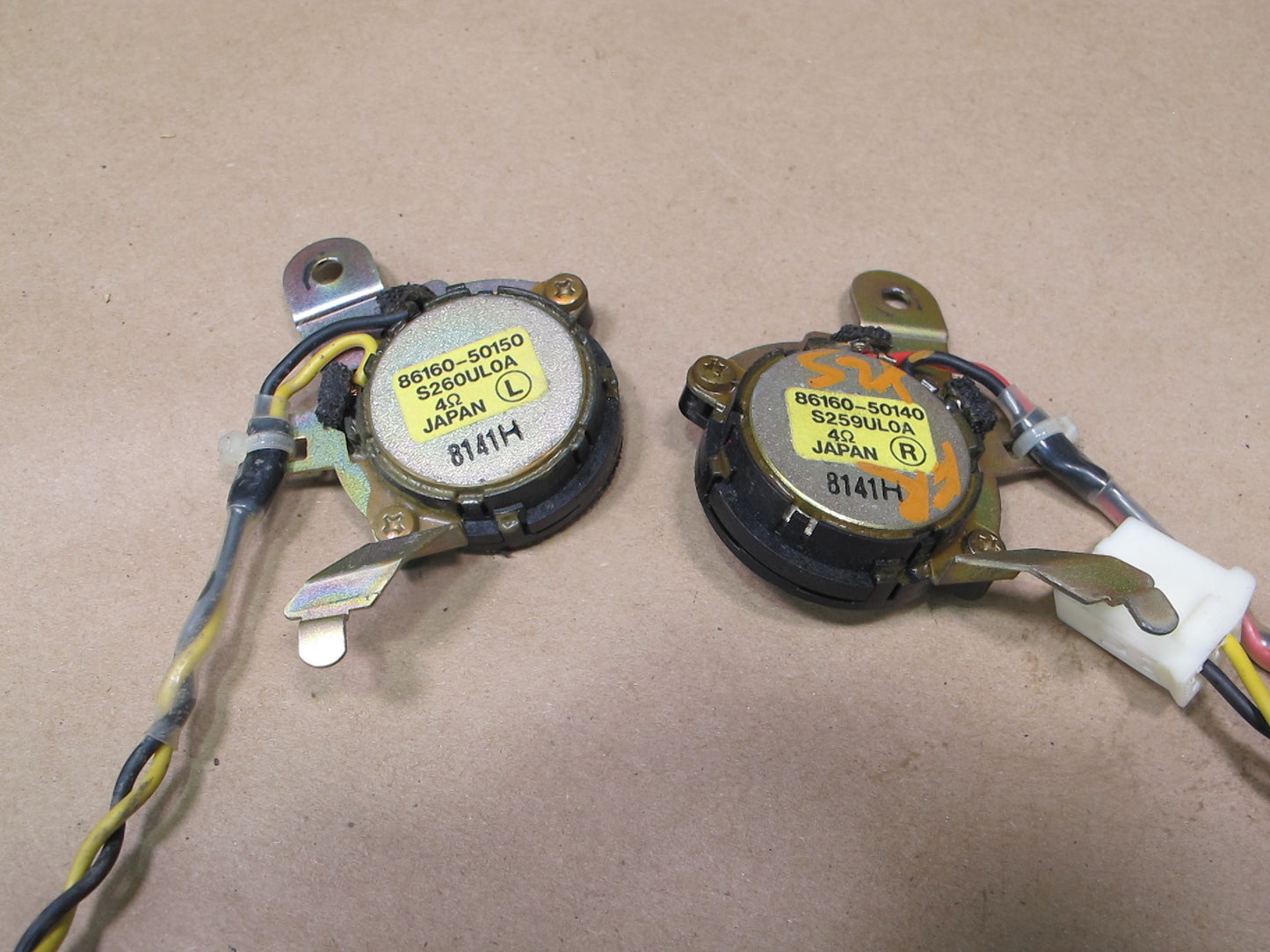 95-00 Lexus UCF20 LS400 Set of 2 Front Left & Right Door Speaker Tweeter OEM