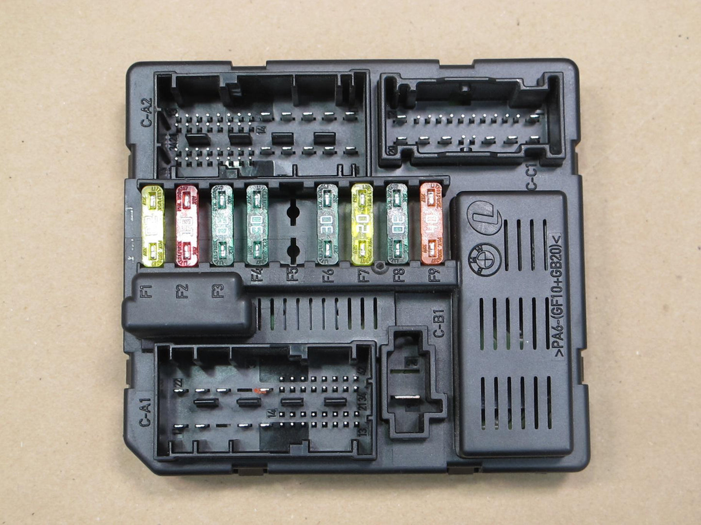 06-08 BMW E86 E85 Z4 3.0L N52 Power Distribution Fuse Box 7560626 OEM