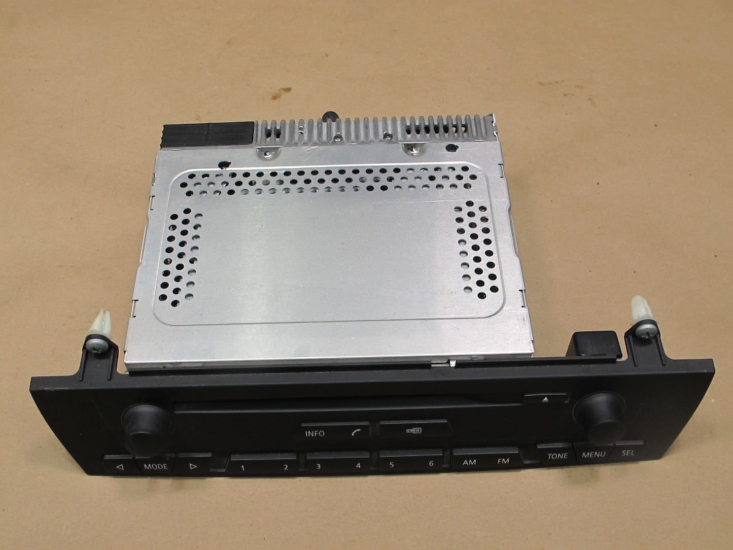 04-06 BMW E86 E85 Z4 Navigation & Audio Radio AM FM CD Player Unit 9118823 OEM