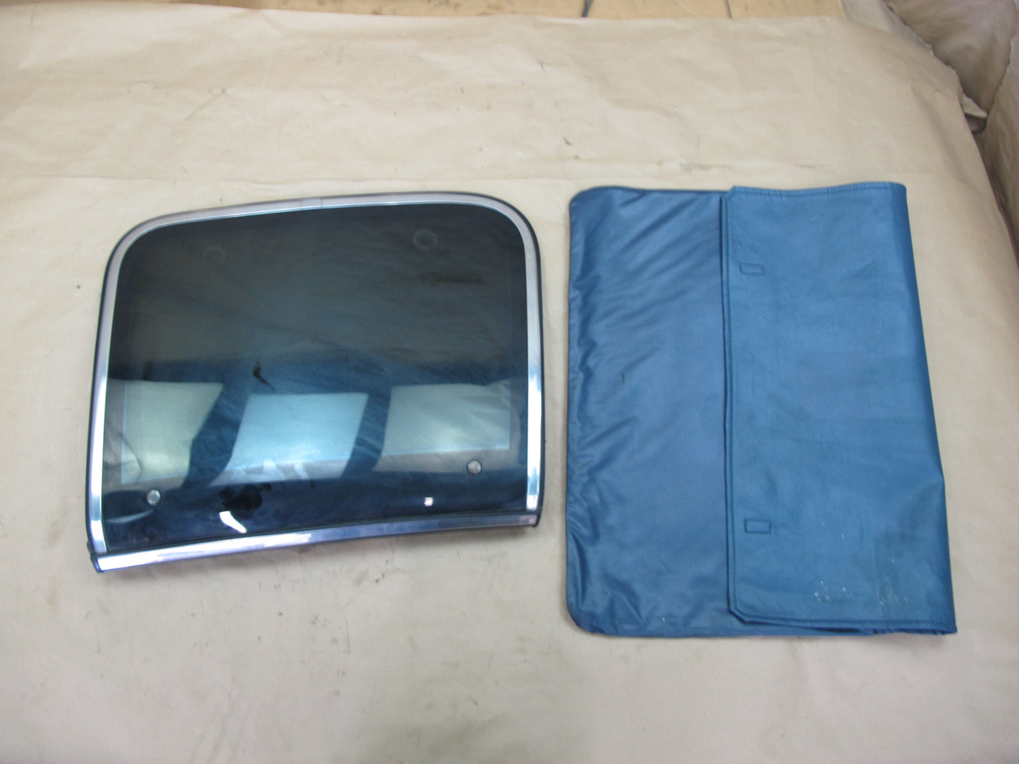 85-89 Nissan Z31 300ZX 2+0 Right T-top Glass Window w Storage BAG OEM