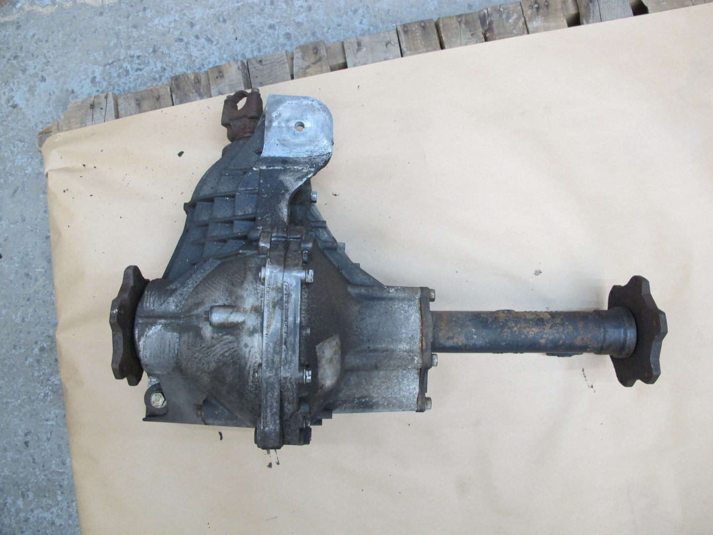 2003-2007 Hummer H2 4WD 4x4 Front Differential Carrier 4.10 Ratio 163k Miles