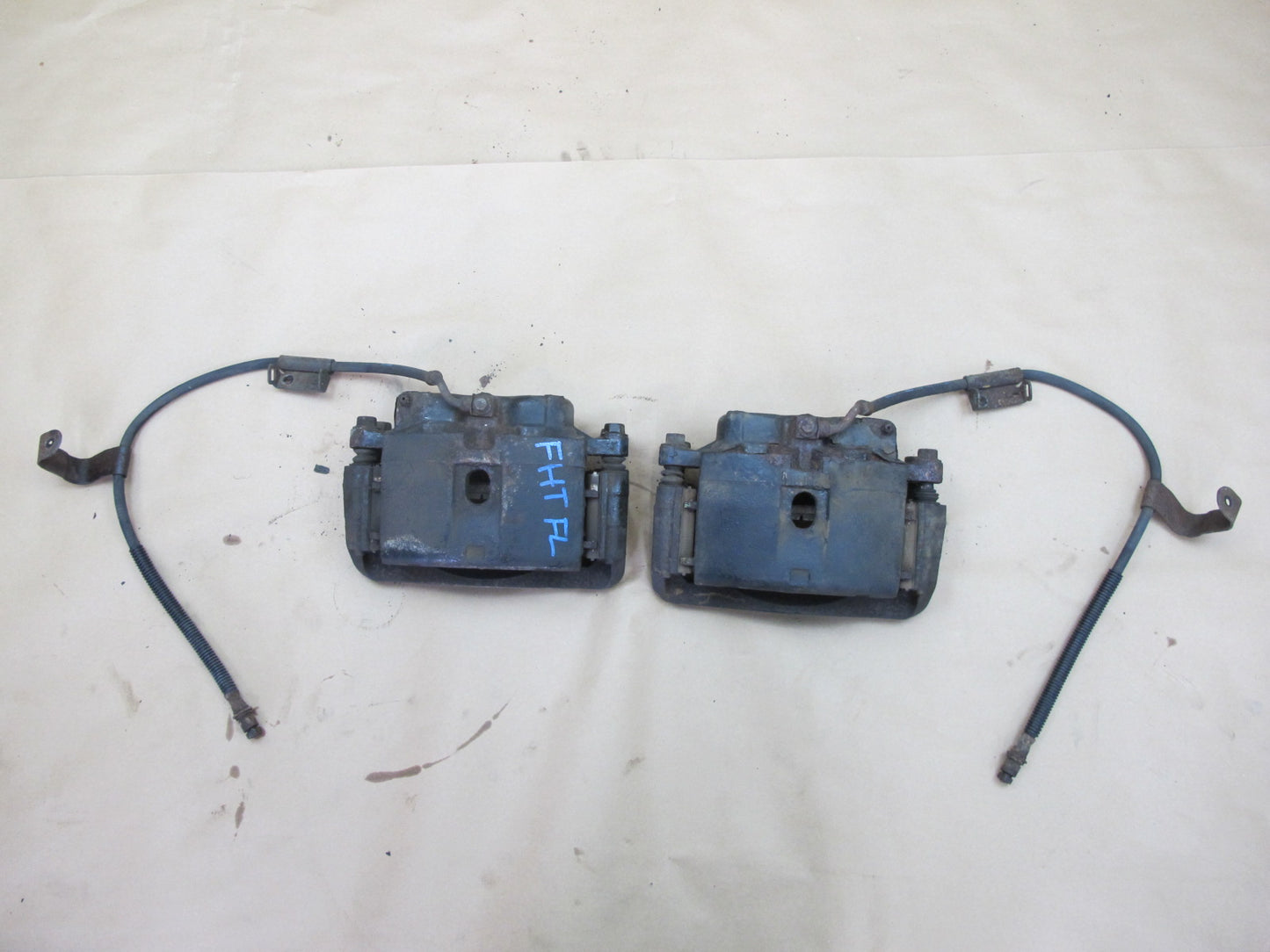 2003-2009 Hummer H2 Front Left & Right Brake Caliper Set of 2