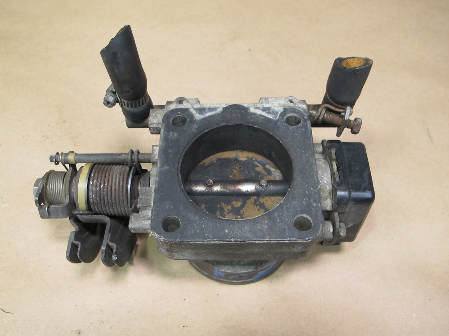 84-86 Nissan Z31 300ZX NON Turbo Engine Throttle Body OEM