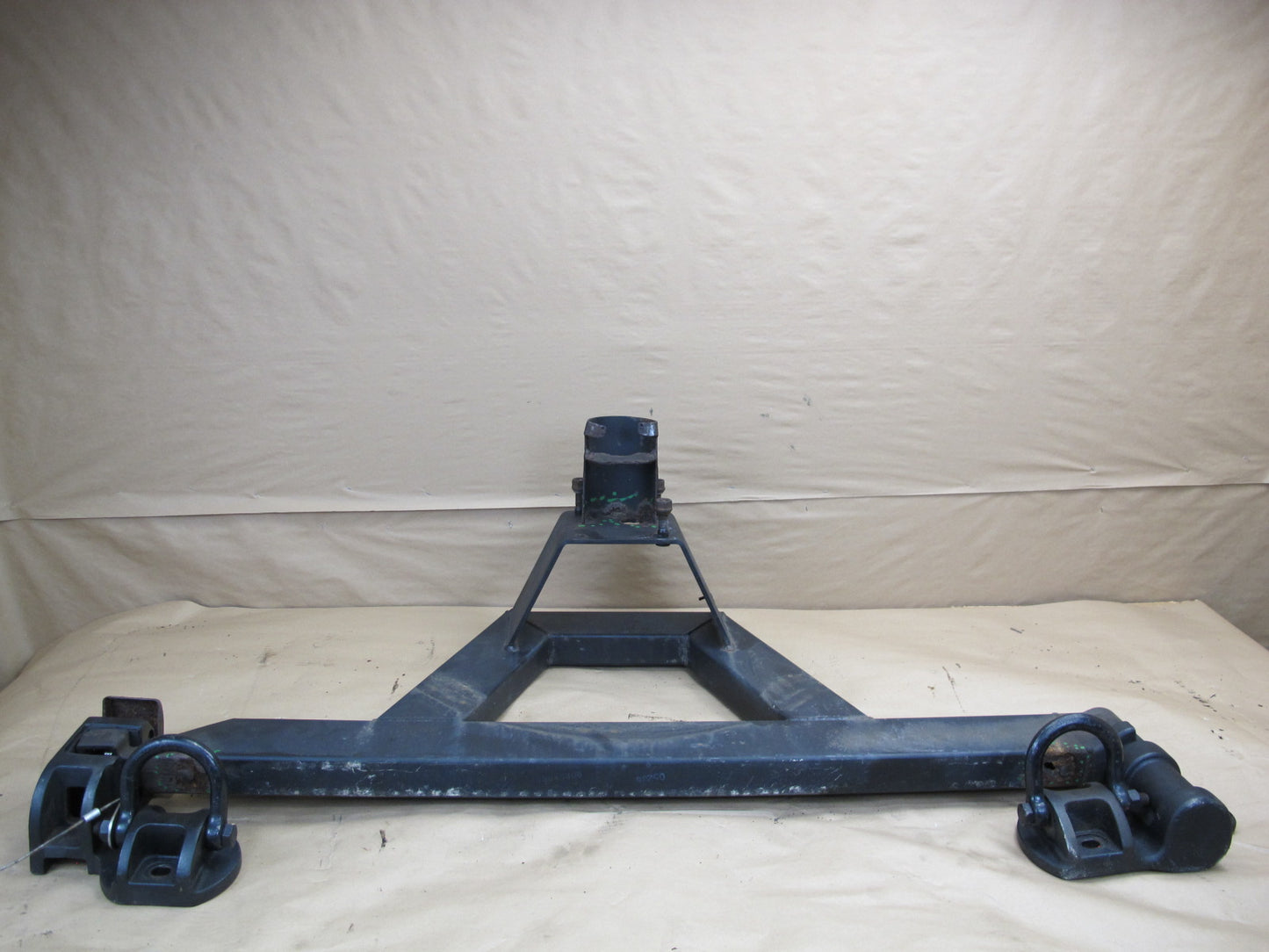 2003-2009 Hummer H2 Rear TOW Towing Hook Bar Spare Tire Carrier