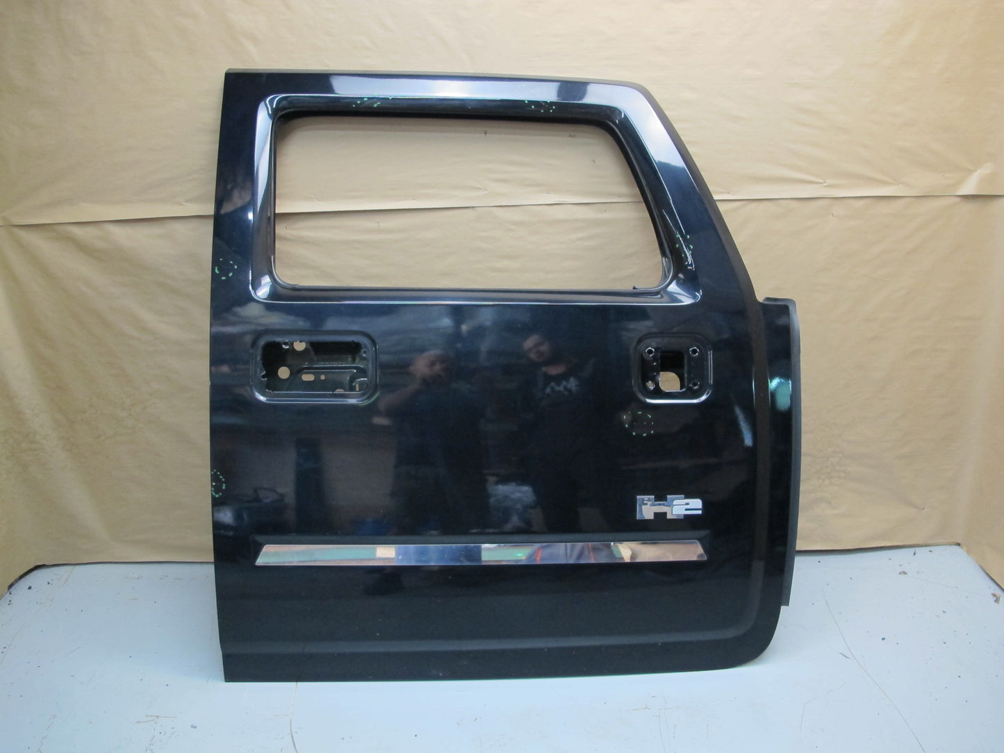 2003-2009 Hummer H2 Front Right Door Shell Cover Panel