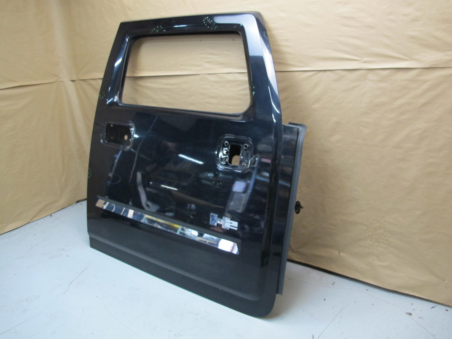 2003-2009 Hummer H2 Front Right Door Shell Cover Panel