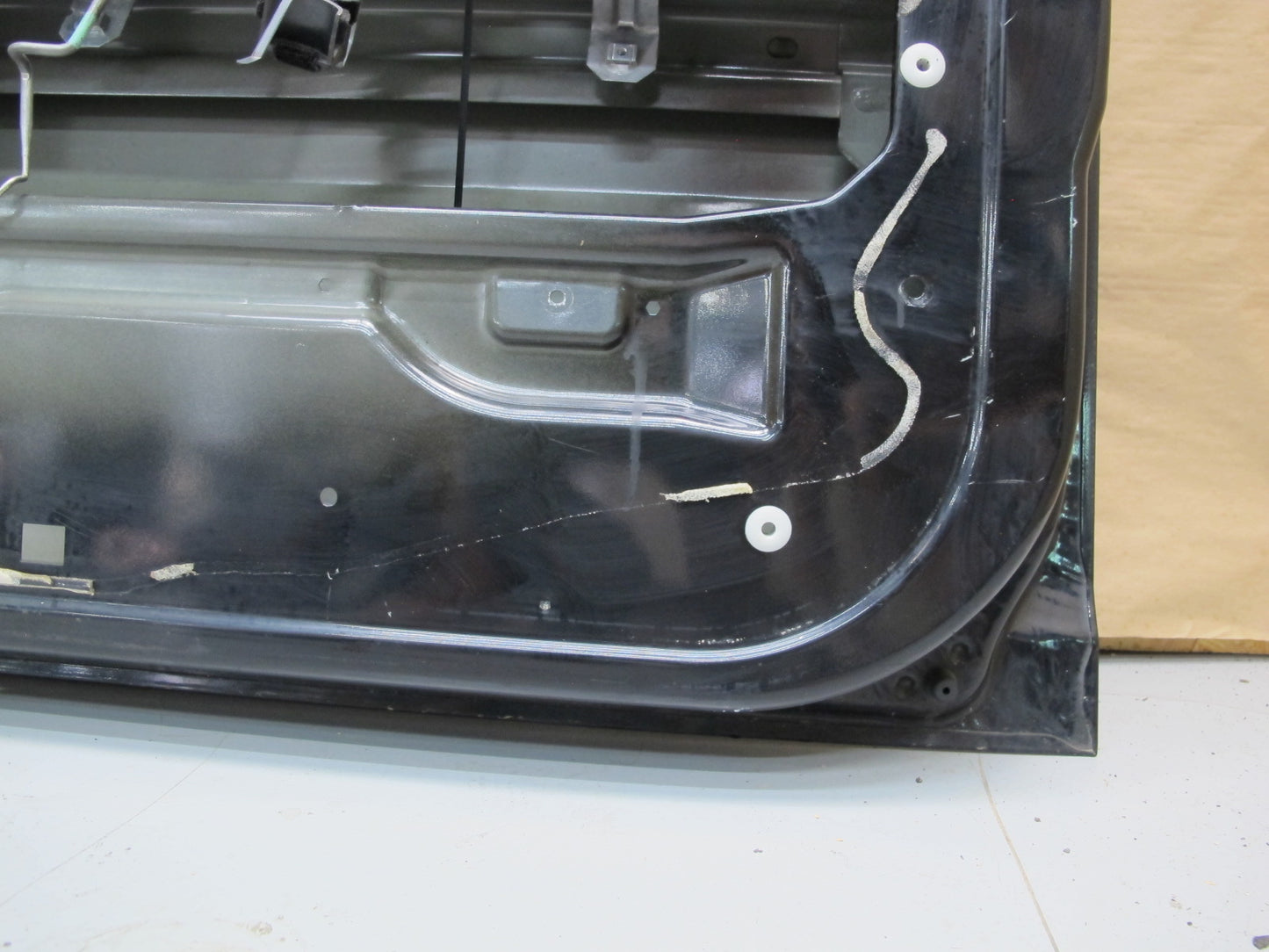 2003-2009 Hummer H2 Front Right Door Shell Cover Panel