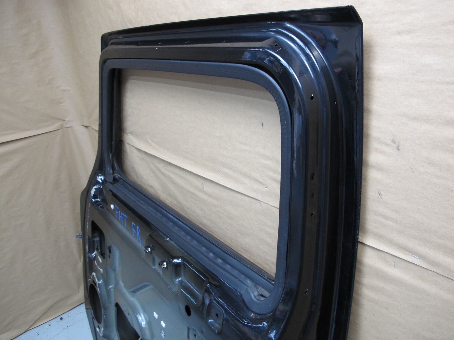 2003-2009 Hummer H2 Front Right Door Shell Cover Panel