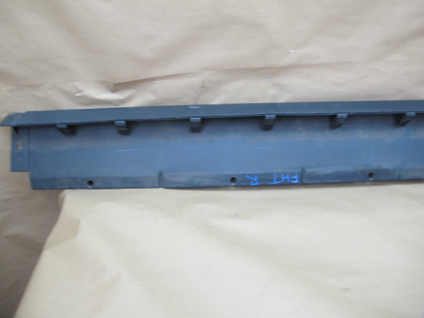 2003-2009 Hummer H2 Right Side Rocker Panel Trim Cover Molding