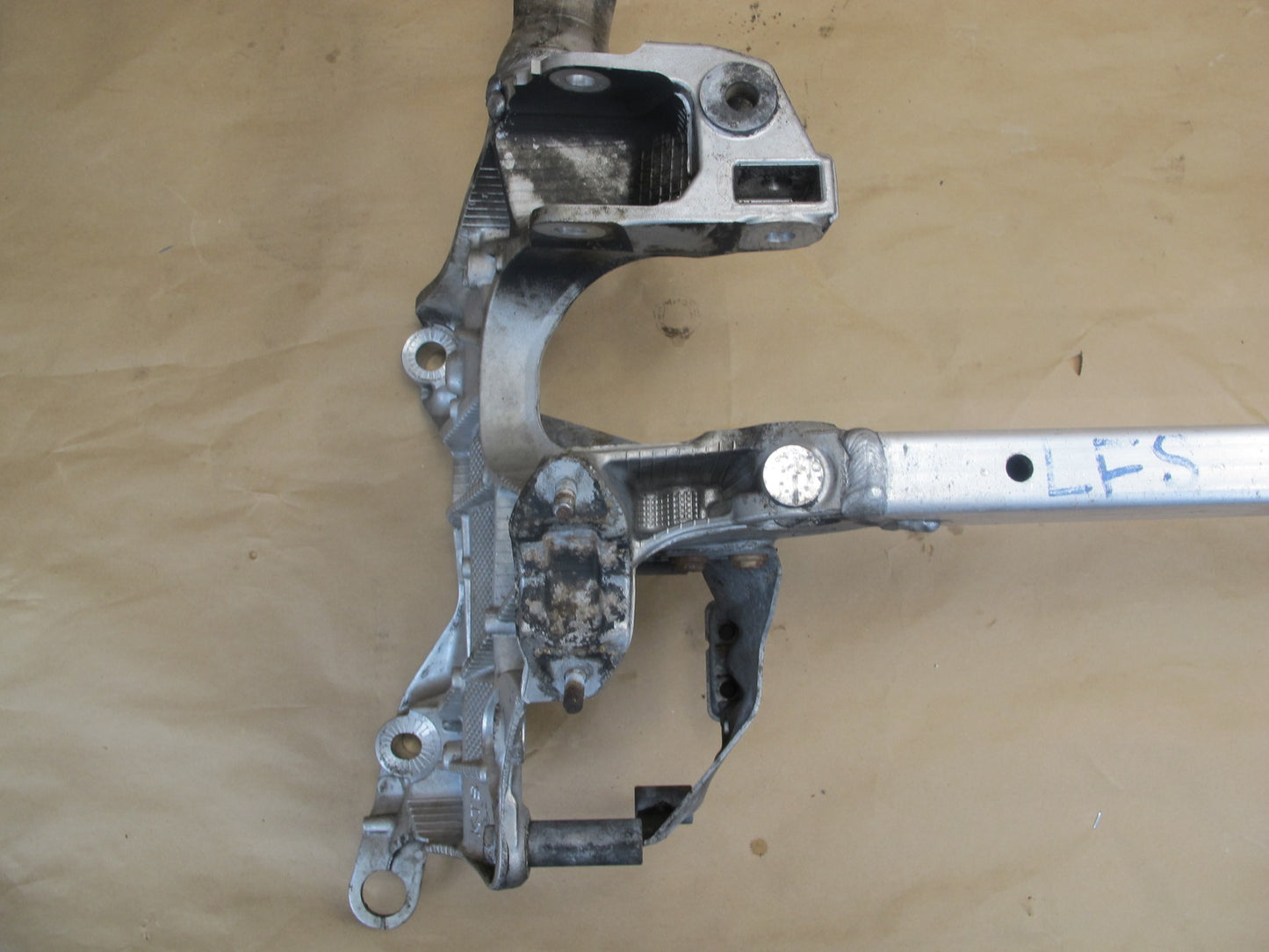 08-12 Audi 8T A5 S5 A4 S4 Front Engine Crossmember Sub Frame Carrier OEM