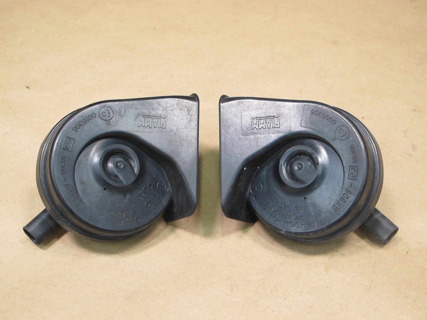 03-08 BMW E86 E85 Z4 Set of 2 High Low Tone Pitch Horn Signal OEM