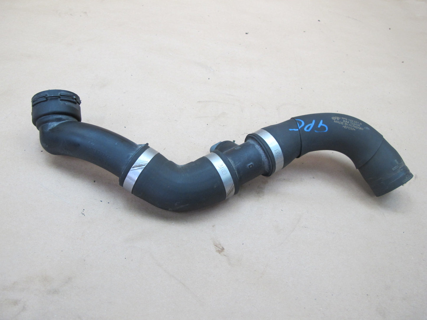 2011-2014 Porsche Cayenne 4.8L Engine Radiator Hose Pipe Line Set of 2