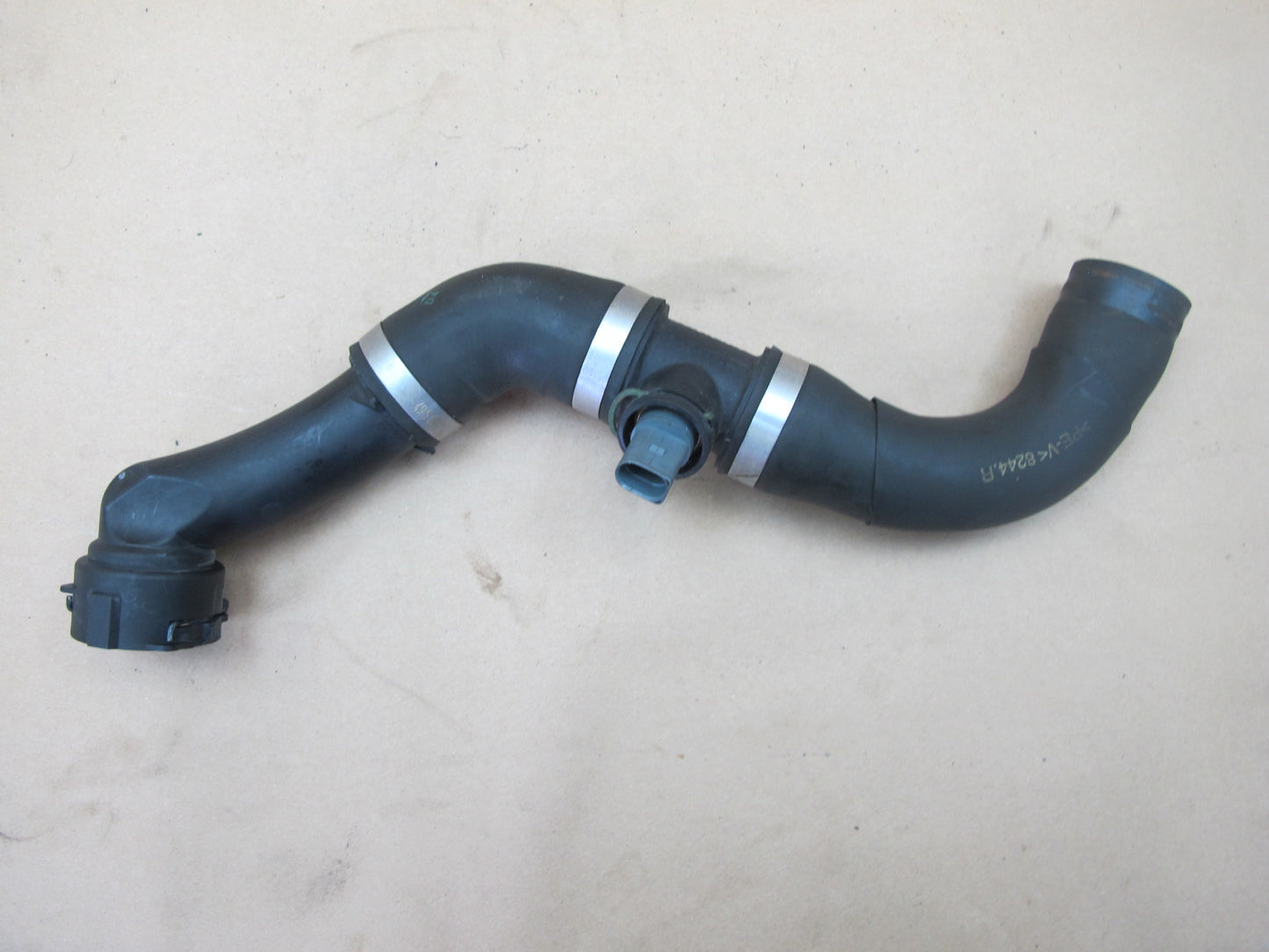 2011-2014 Porsche Cayenne 4.8L Engine Radiator Hose Pipe Line Set of 2