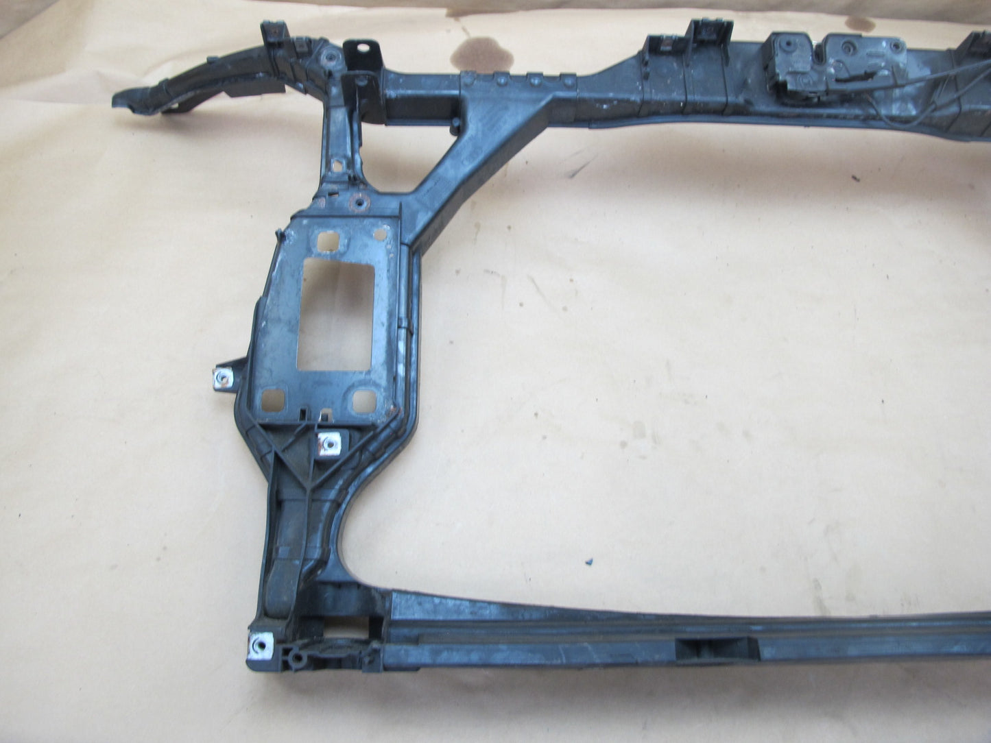 08-17 Audi 8T A5 S5 A4 S4 Engine Radiator Core Support Frame Bracket OEM