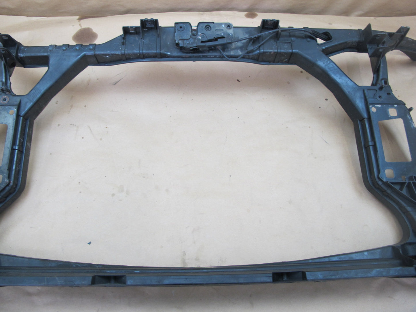 08-17 Audi 8T A5 S5 A4 S4 Engine Radiator Core Support Frame Bracket OEM