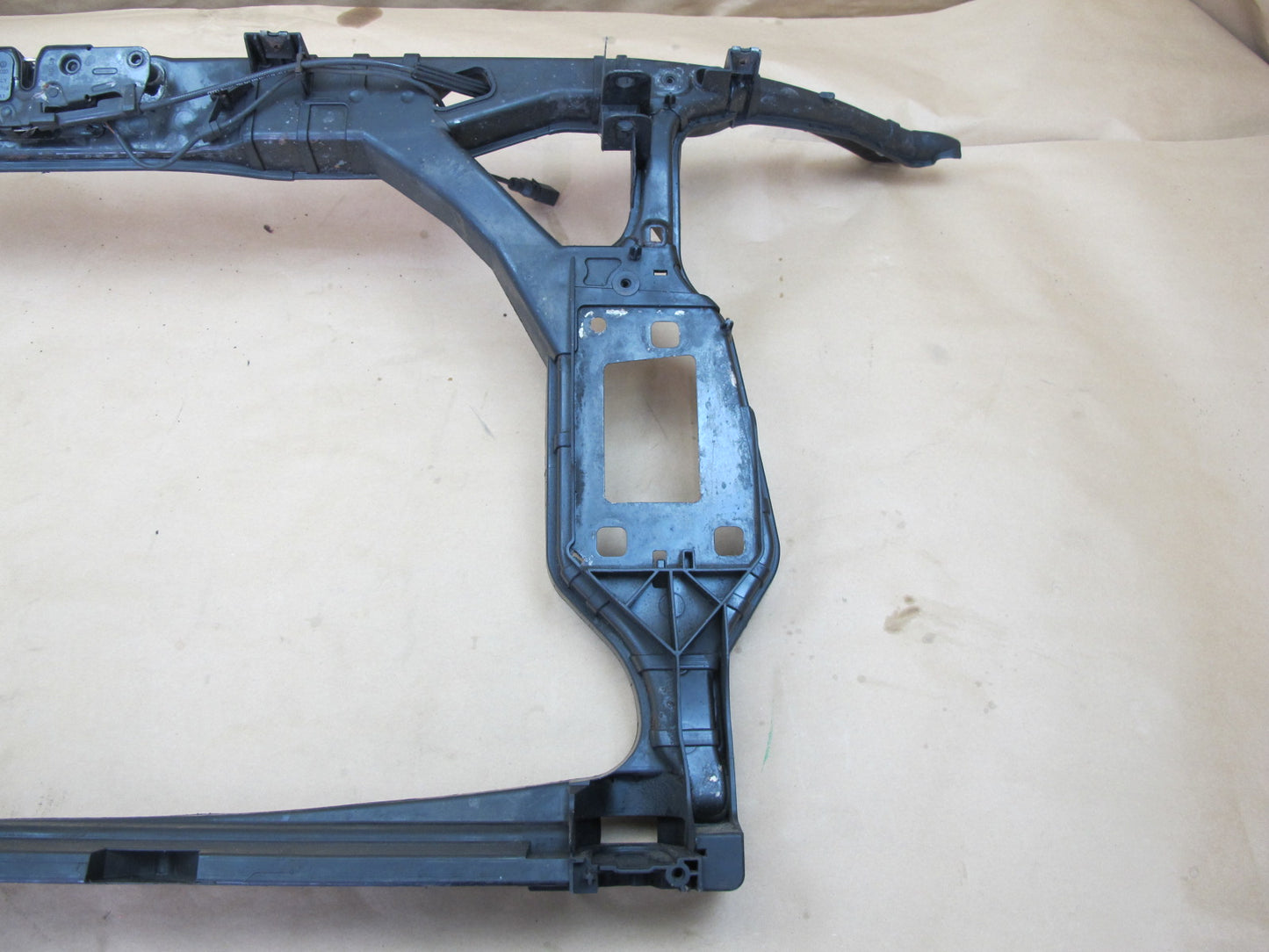 08-17 Audi 8T A5 S5 A4 S4 Engine Radiator Core Support Frame Bracket OEM