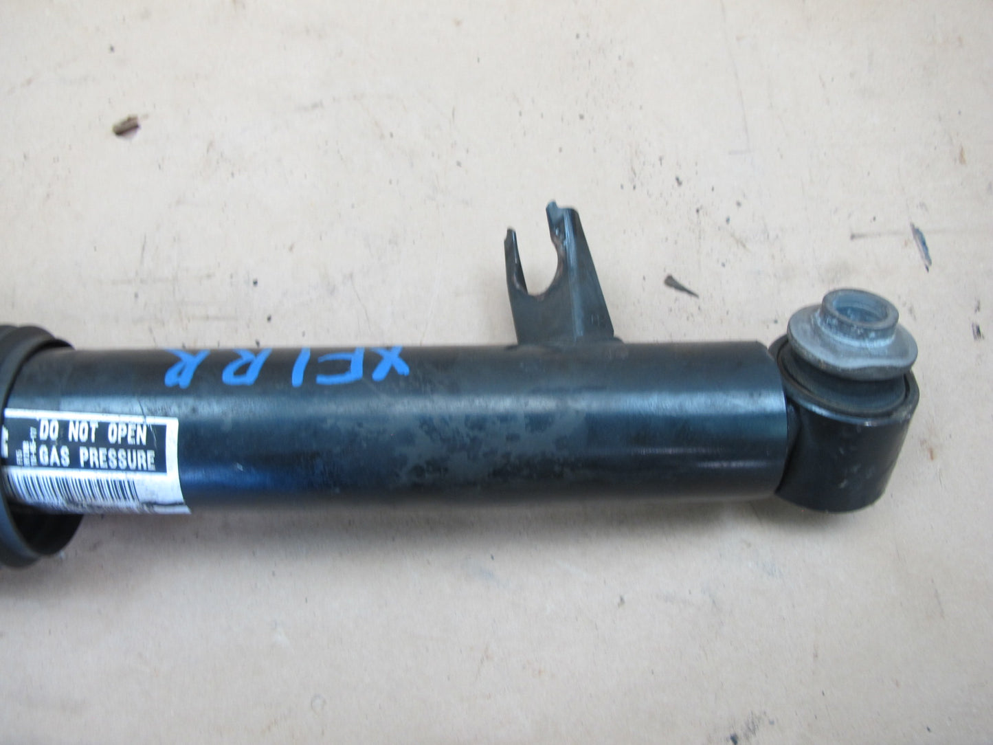 14-18 BMW F15 F16 X5 X6 Rear Right Strut Shock Absorber 6867866 OEM