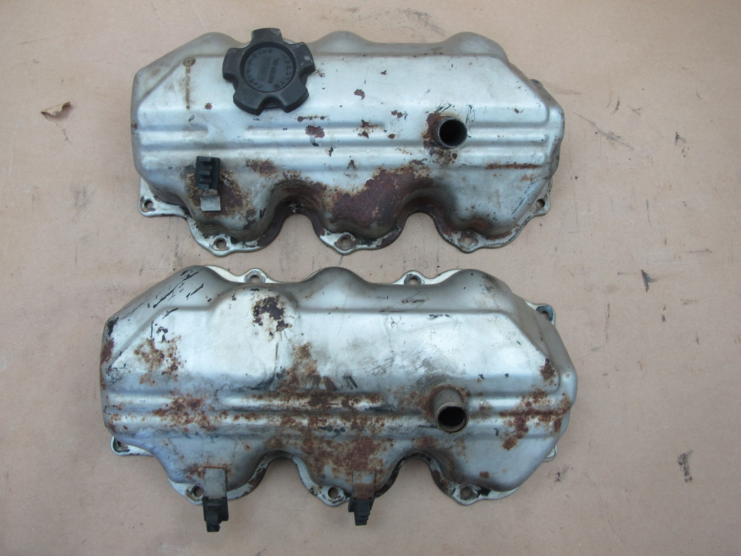 84-86 Nissan 300ZX Z31 VG30E Engine Left & Right Cylinder Head Valve Cover OEM